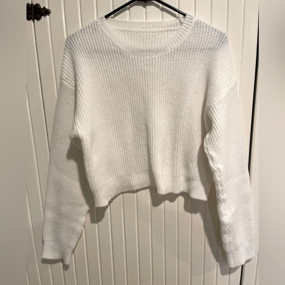 White Cropped Knitted Swe